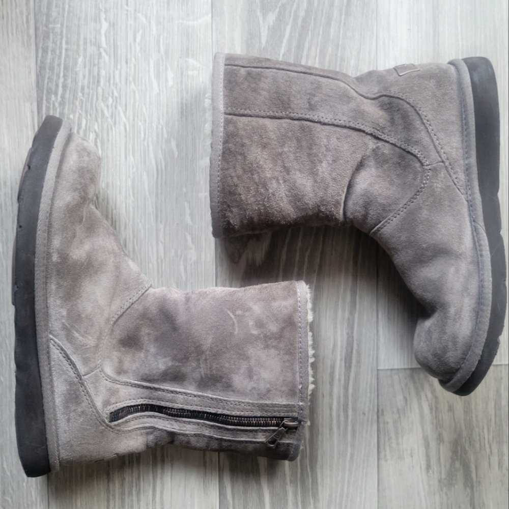 UGG Half Calf Suede boots with Copper Side Zip | size 9